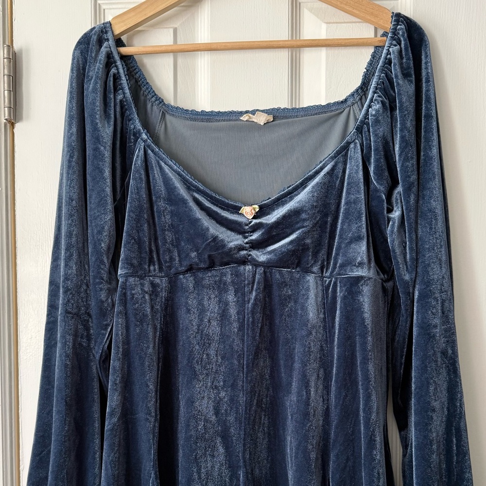 Blue Velvet Bubble Sleeve Maternity Mini Dress